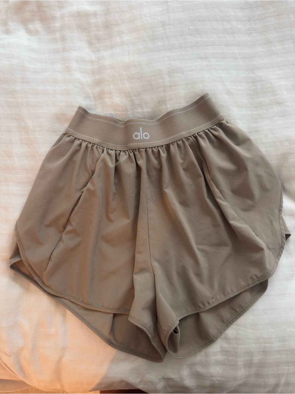 ALO Yoga Ribbed Crop Tank in Taupe and shorts - Picture 4 of 4